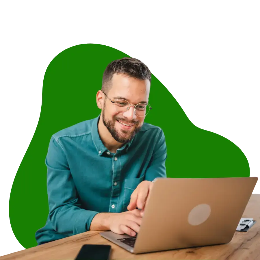 IT-Manager vor Laptop